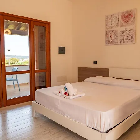 Camere Vicino Alla Spiaggia Budoniaffitti * تانايونيلا
