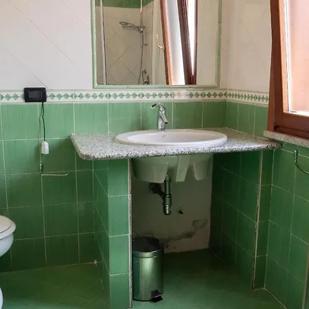 Camere Vicino Alla Spiaggia Budoniaffitti تانايونيلا