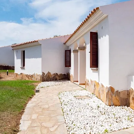 Camere Vicino Alla Spiaggia Budoniaffitti * تانايونيلا