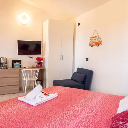 Camere Vicino Alla Spiaggia Budoniaffitti *