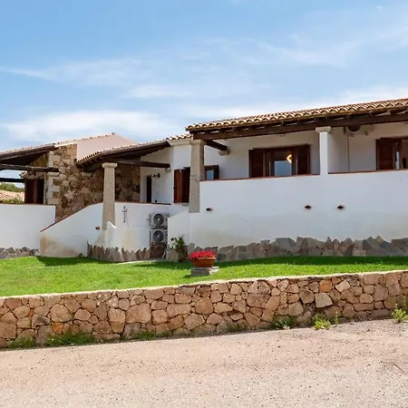 Camere Vicino Alla Spiaggia Budoniaffitti *