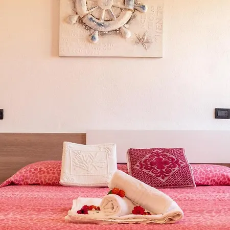 Camere Vicino Alla Spiaggia Budoniaffitti * Tanaunella